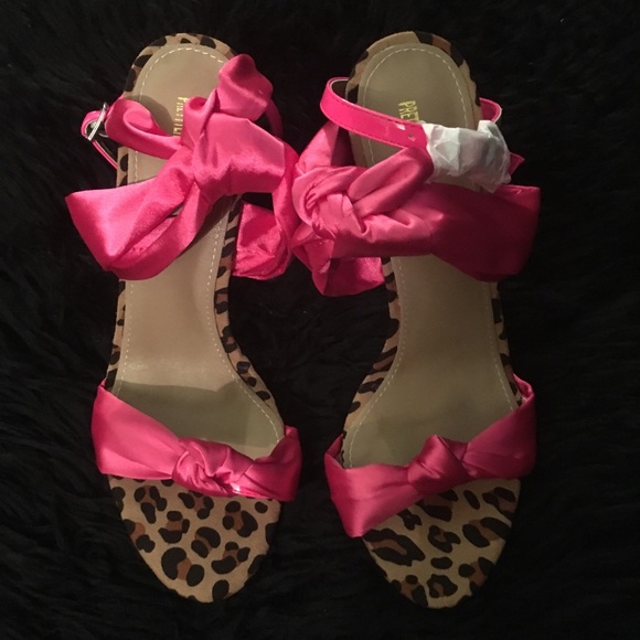 🎀Leopard Heels🎀 - Picture 8 of 8